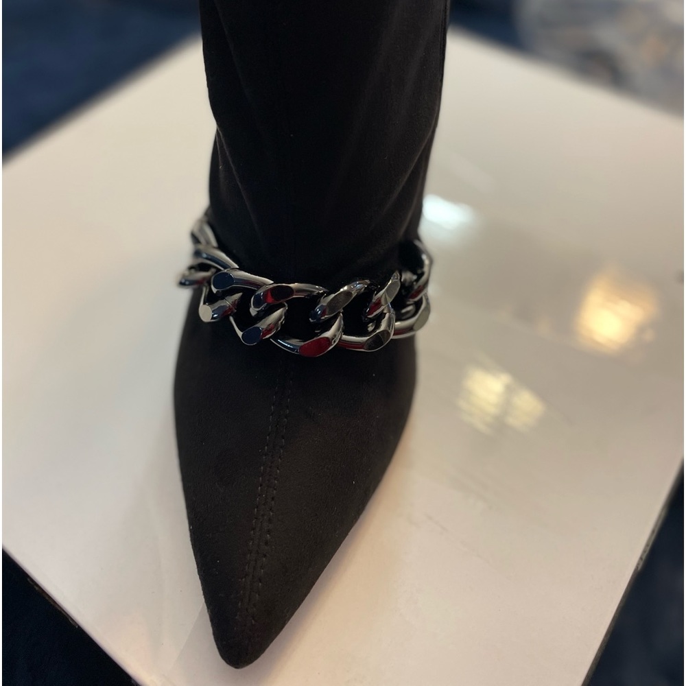 Nine West, women’s 8.5 Booties NEW